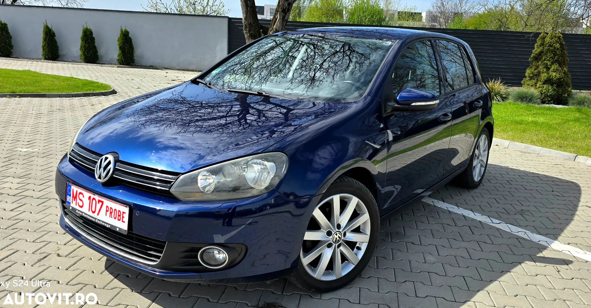 Volkswagen Golf 2.0 TDI DPF Highline - 1