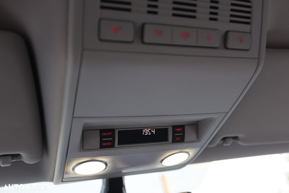 Volkswagen Multivan - 23