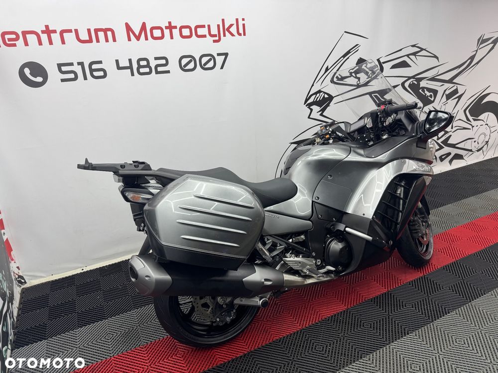 Kawasaki GTR - 4