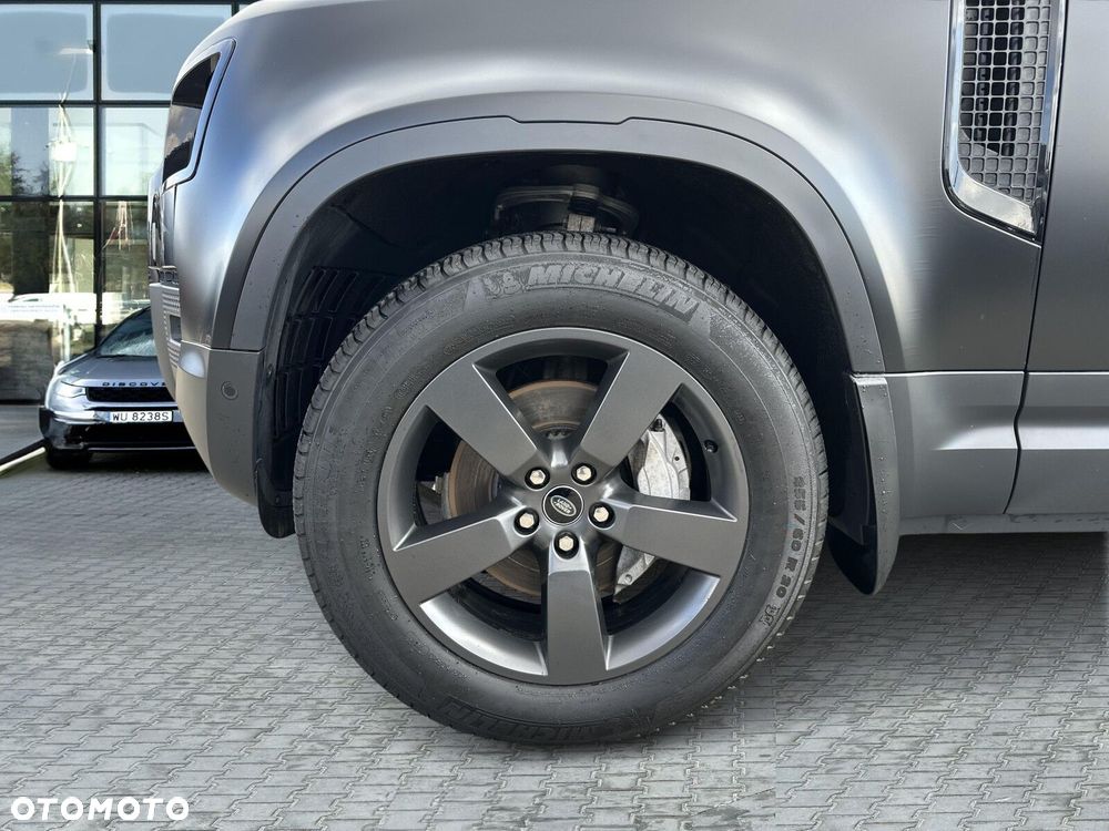 Land Rover Defender - 5