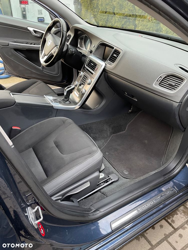 Volvo S60 D3 Geartronic Momentum - 19