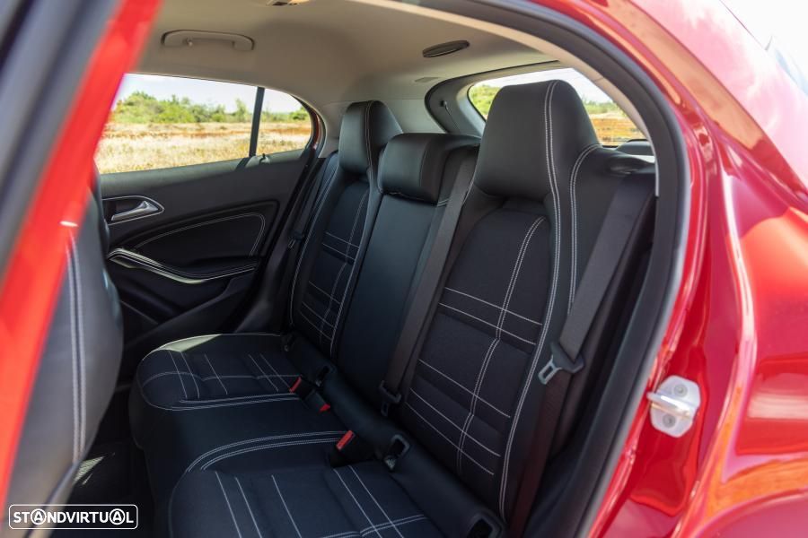 Mercedes-Benz GLA 180 d Urban Aut. - 29