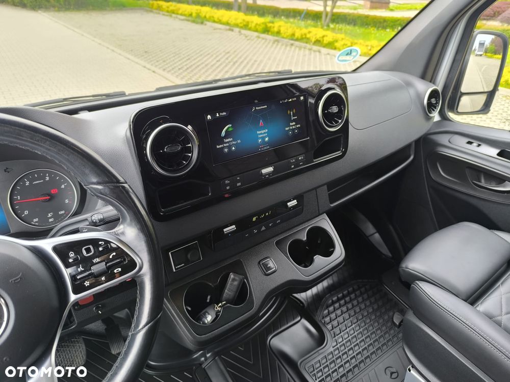Mercedes-Benz Sprinter - 33