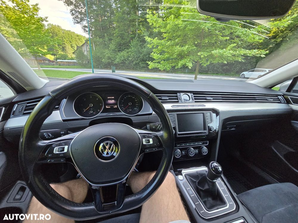 Volkswagen Passat 2.0 TDI Highline - 19