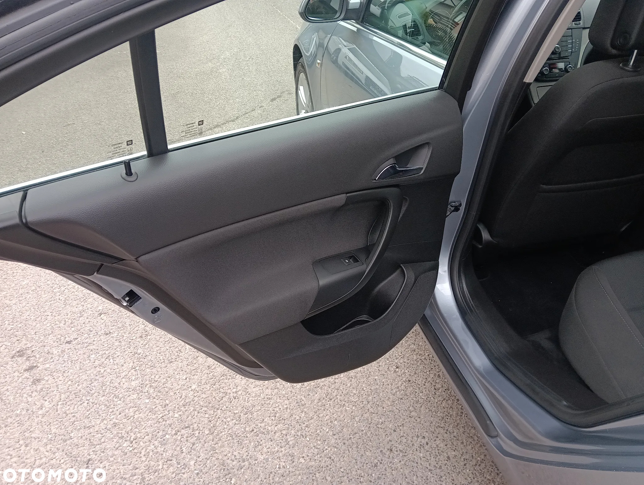 Opel Insignia 1.6 Turbo Edition - 14