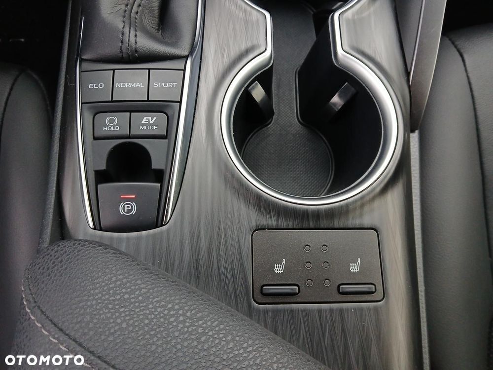 Toyota Camry 2.5 Hybrid Executive CVT - 31