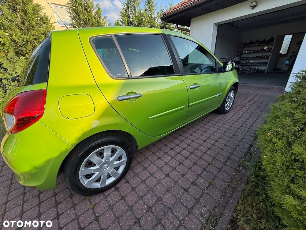 Renault Clio - 6
