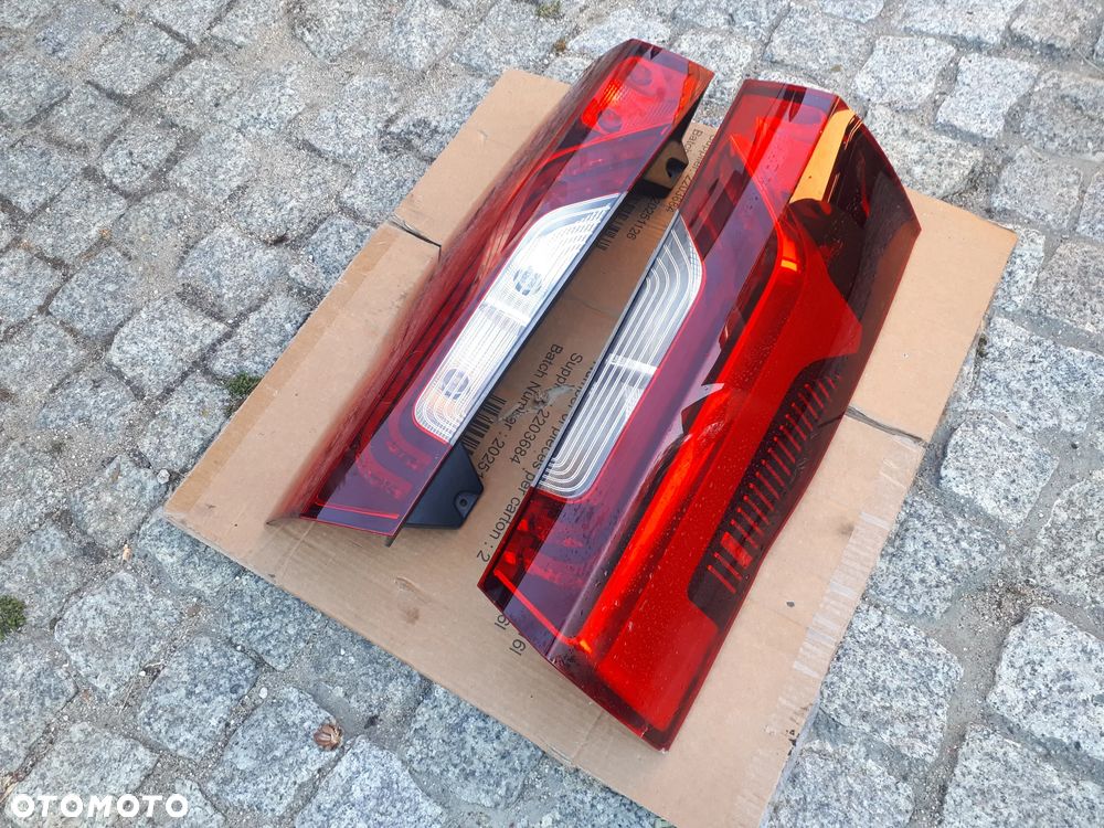MERCEDES SPRINTER 907 910 LAMPA TYLNA LEWA  LED ORYGINAŁ - 1