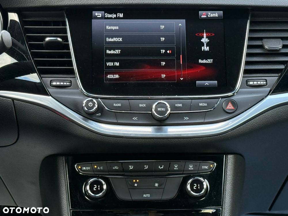 Opel Astra 1.4 T Dynamic S&S - 11