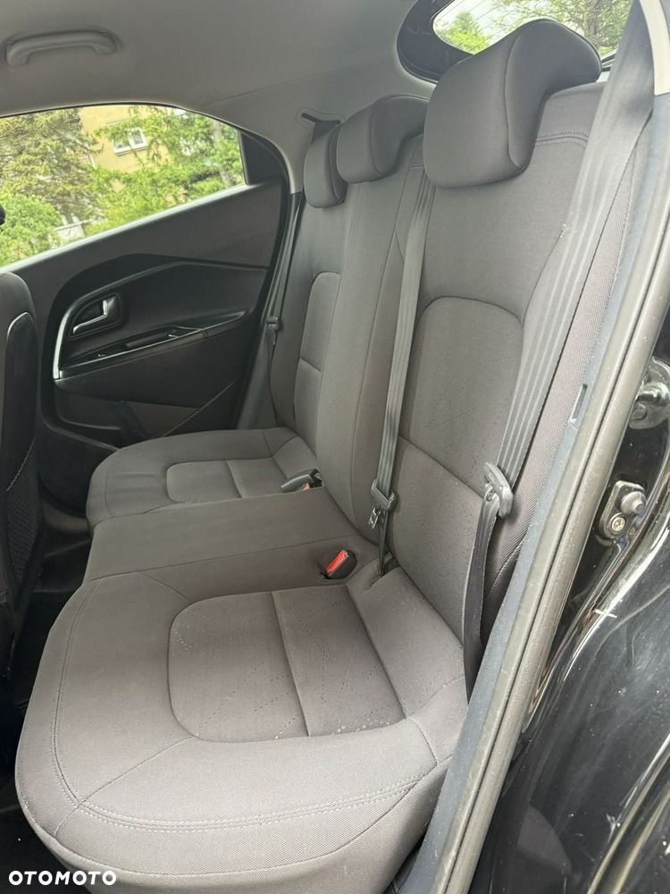 Kia Rio - 6