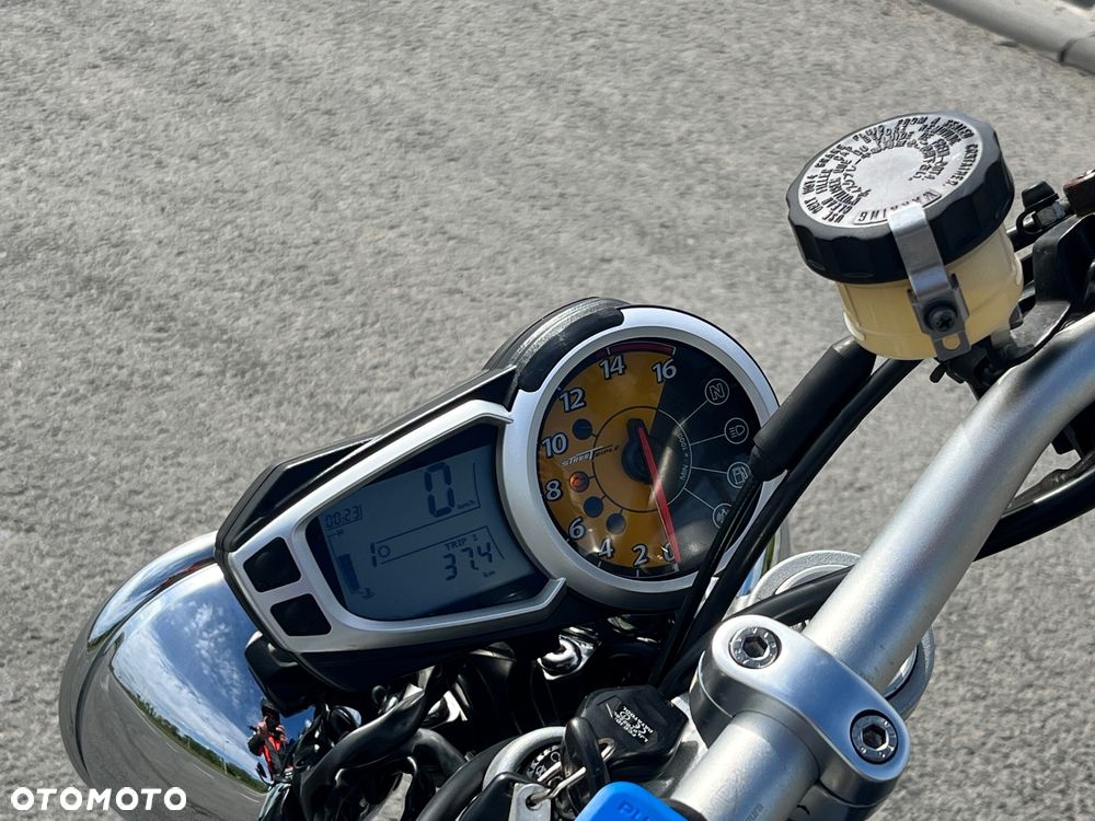 Triumph Street Triple - 5