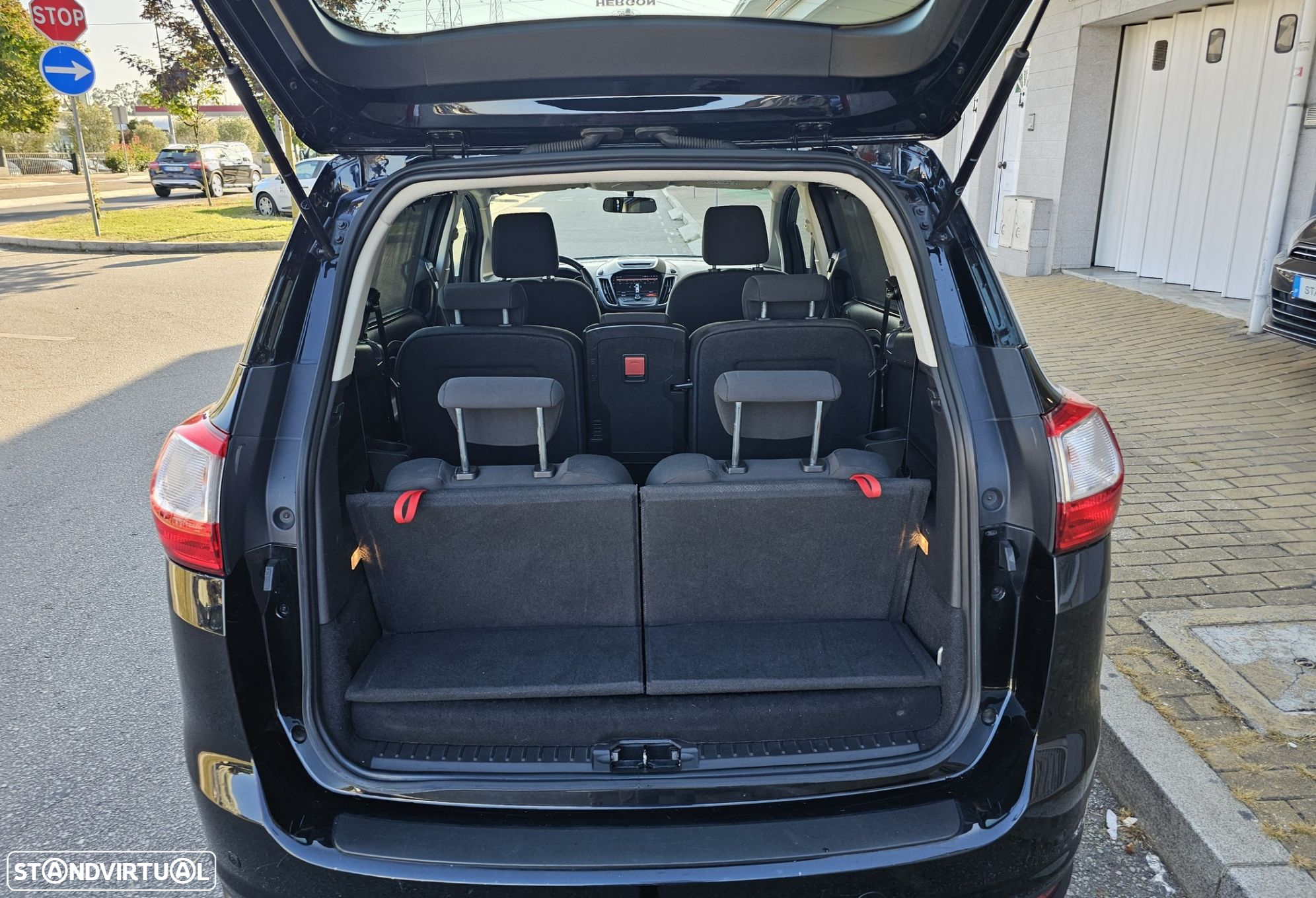 Ford Grand C-Max 1.5 TDCi Trend+ S/S - 11