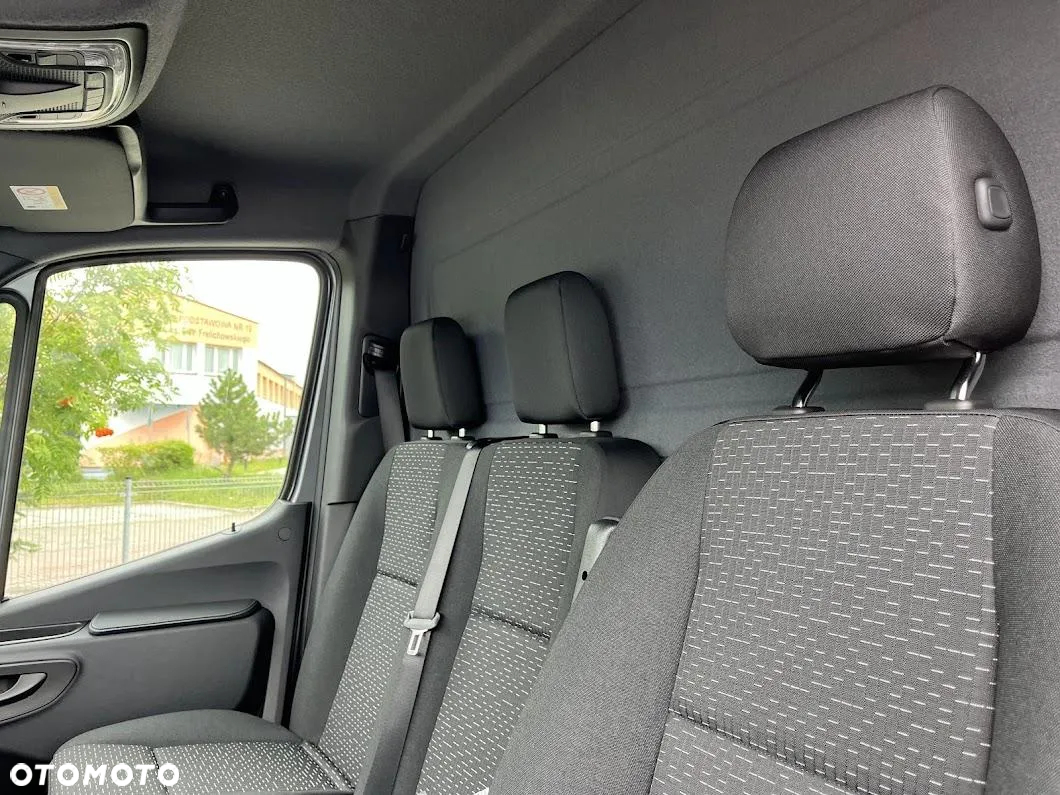Mercedes-Benz Sprinter - 8