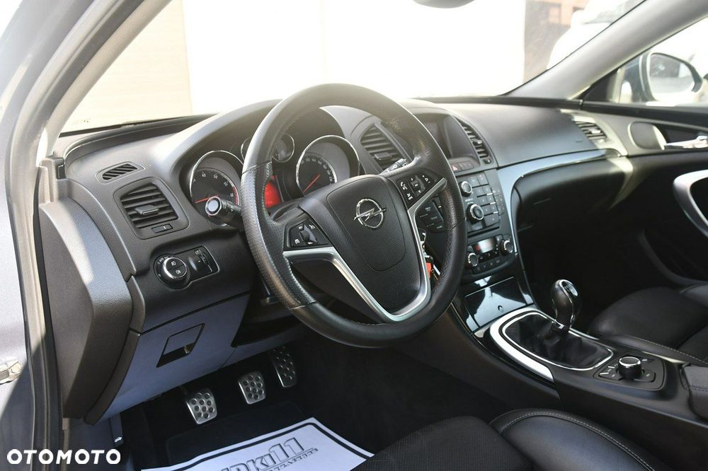 Opel Insignia - 15