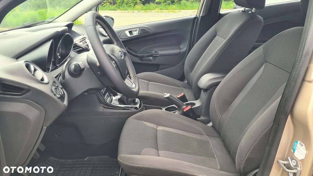 Ford Fiesta 1.0 EcoBoost S&S TITANIUM - 5