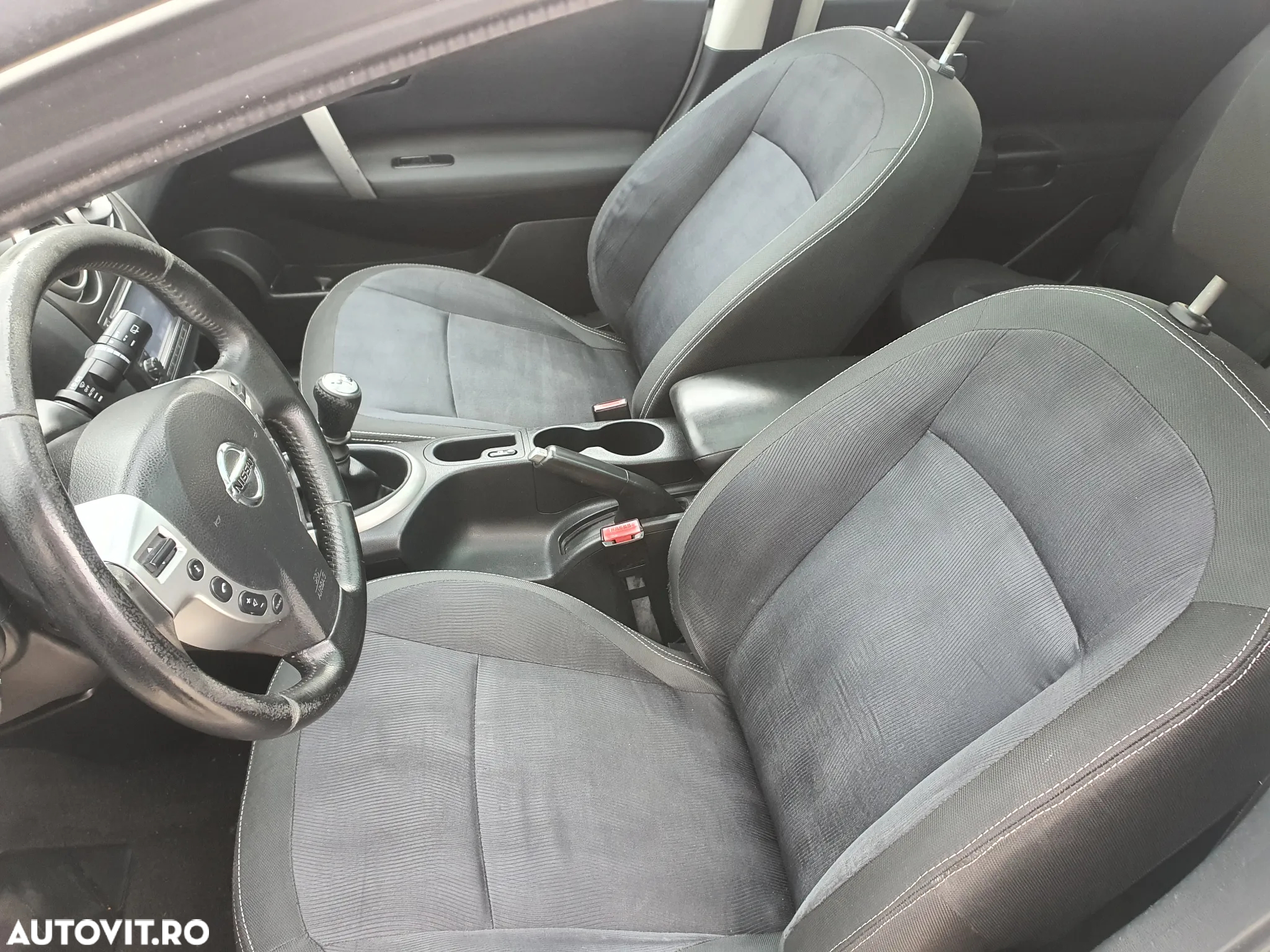 Nissan Qashqai+2 2.0 dCi DPF Acenta - 10