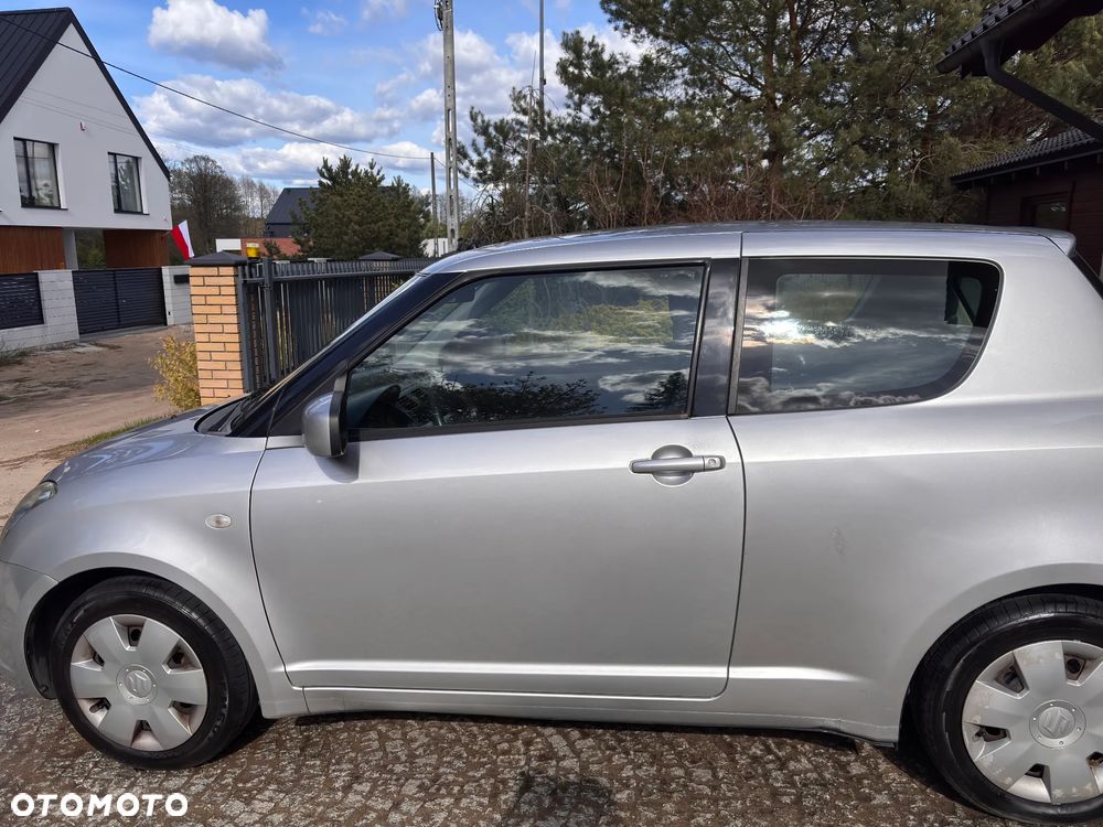 Suzuki Swift - 2
