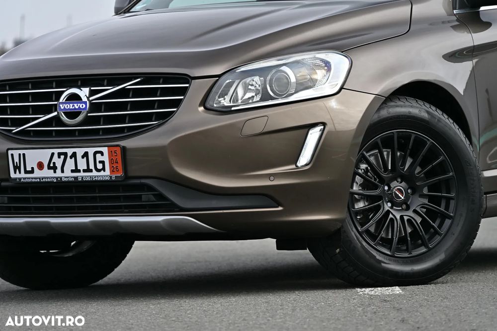 Volvo XC 60 D5 AWD Geartronic Summum - 17