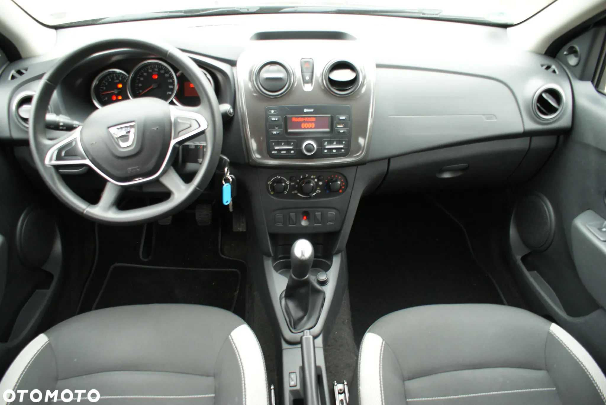 Dacia Sandero - 6