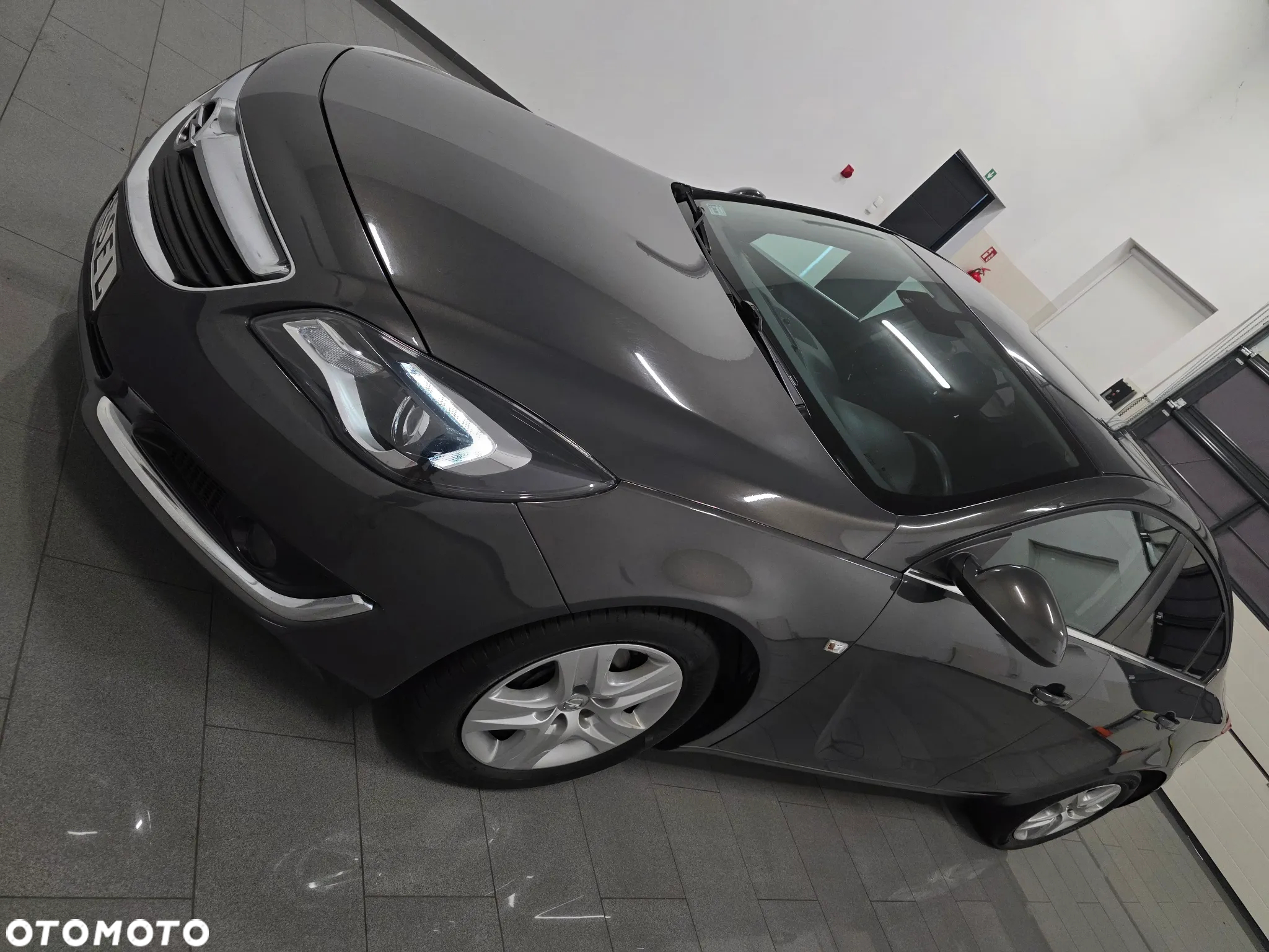Opel Insignia 2.0 CDTI Design Edition - 4