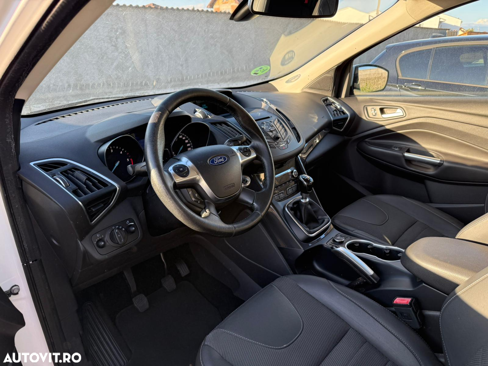 Ford Kuga 2.0 TDCi 4x4 Titanium - 16