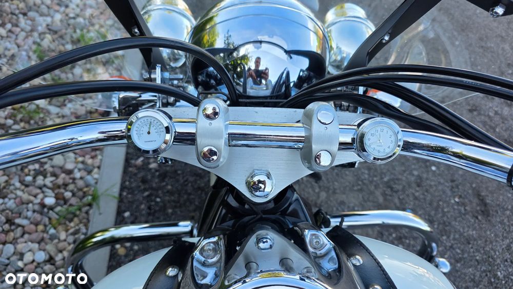 Suzuki Intruder - 26
