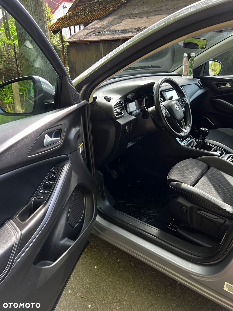 Opel Grandland X 1.2 T GPF Edition S&S - 10