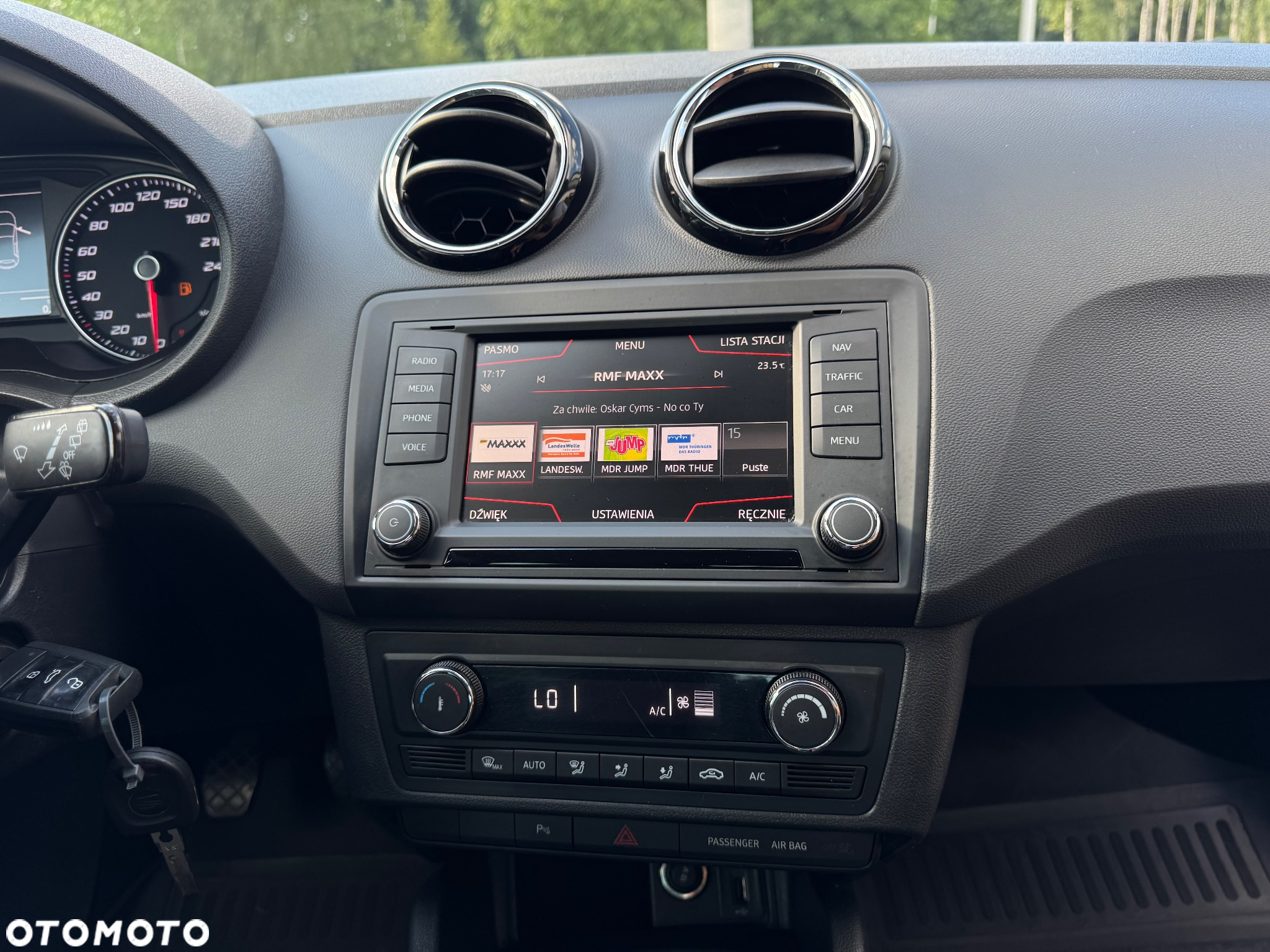 Seat Ibiza 1.2 TSI CONNECT - 19