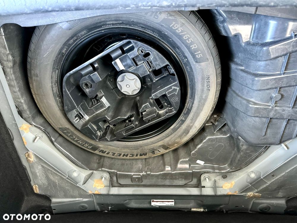 Renault Megane TCe 140 GPF TECHNO - 13