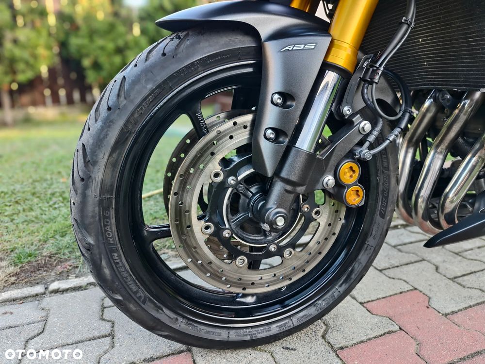 Yamaha FZ8 - 29