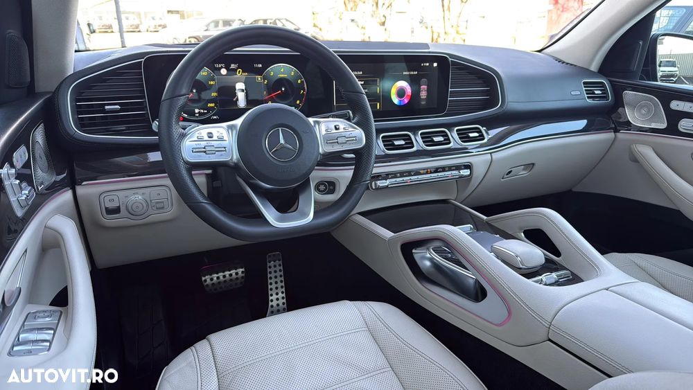 Mercedes-Benz GLS - 12