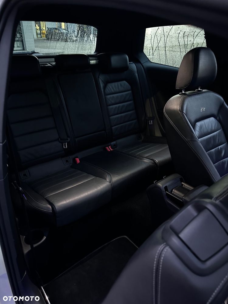 Volkswagen Golf - 8