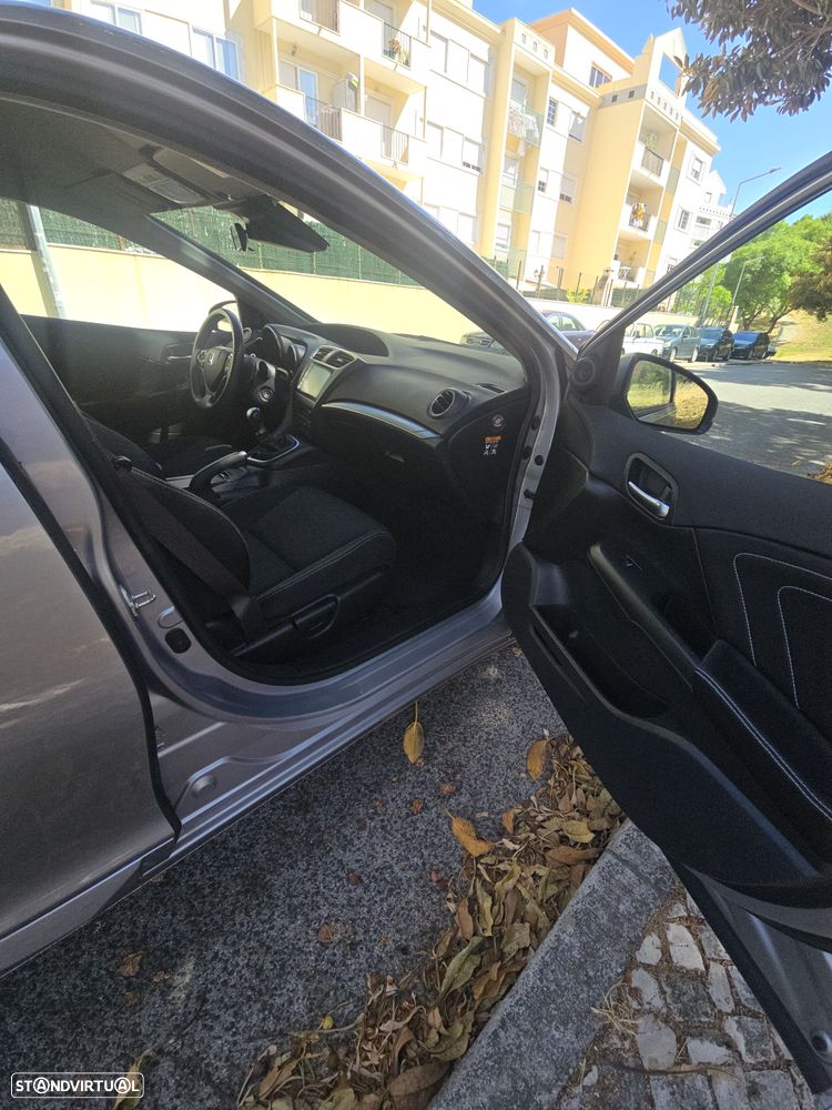 Honda Civic 1.4 i-VTEC Elegance Connect Navi - 14