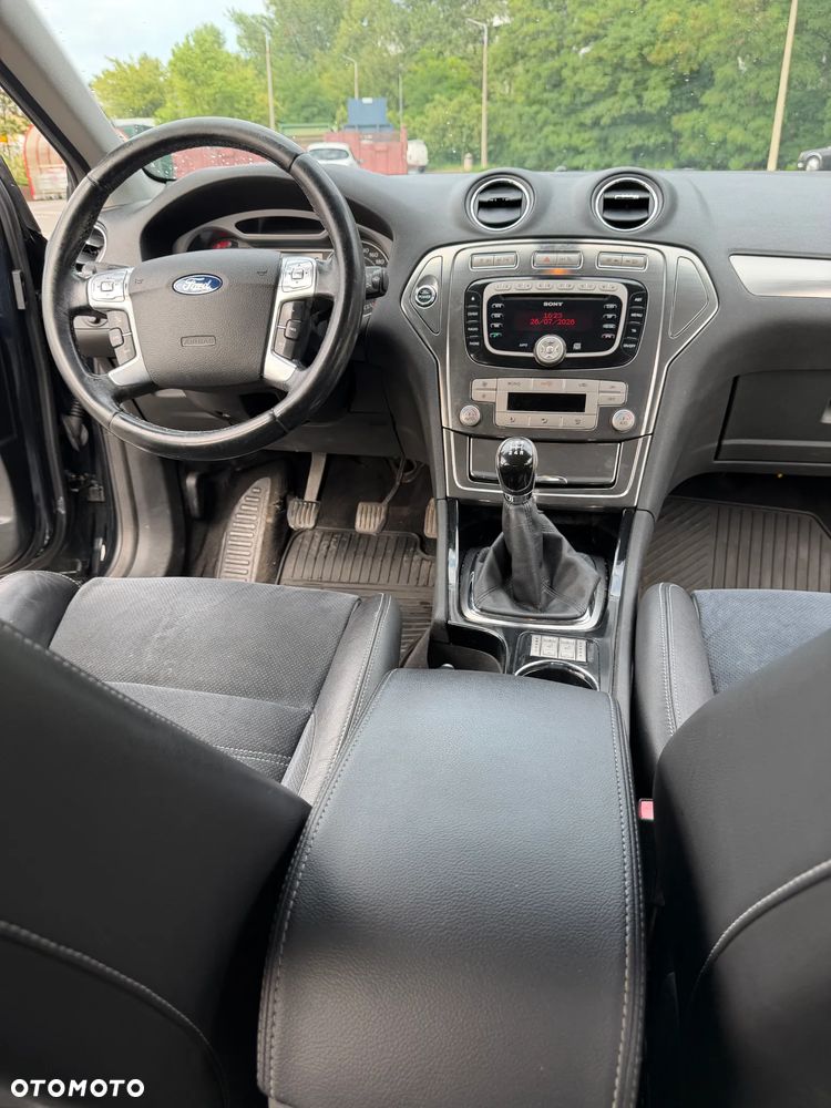 Ford Mondeo 2.0 Ambiente - 6