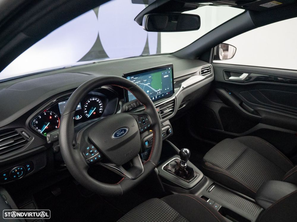 Ford Focus - 13