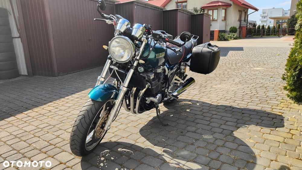 Yamaha XJR - 3