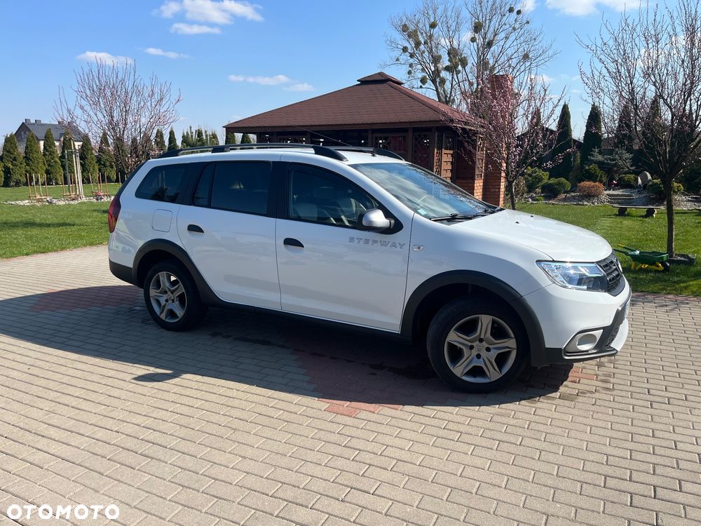 Dacia Logan dCi 90 S&S Stepway Celebration - 3