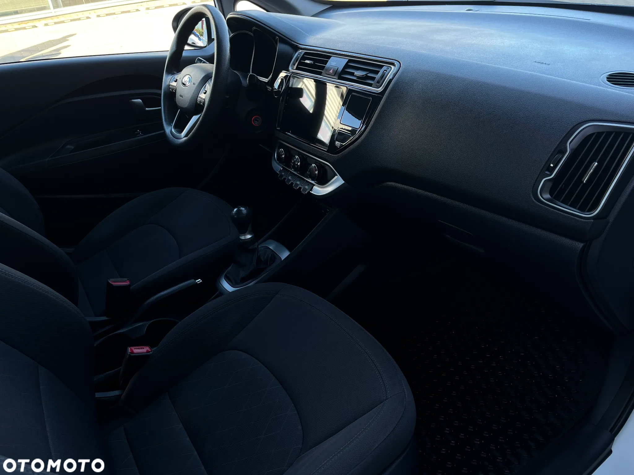 Kia Rio 1.2 M - 8