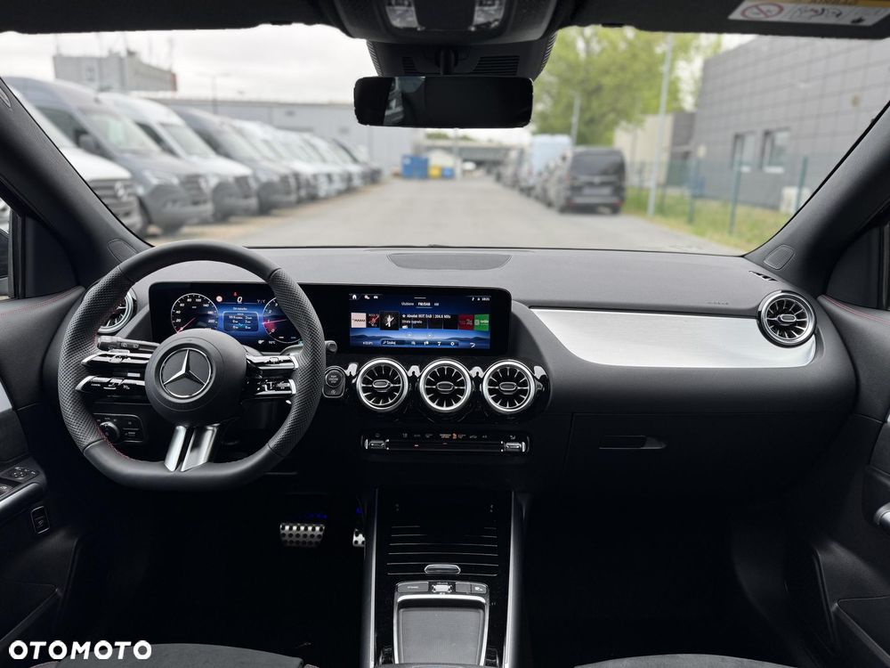 Mercedes-Benz GLA 200 mHEV AMG Line 7G-DCT - 12