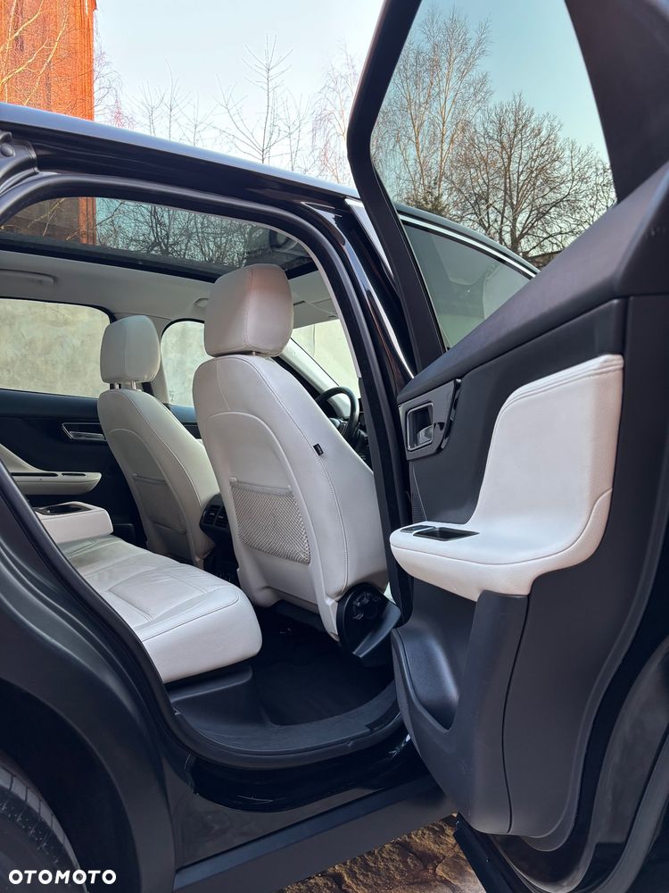 Jaguar F-Pace 2.0 i4D AWD Prestige - 16
