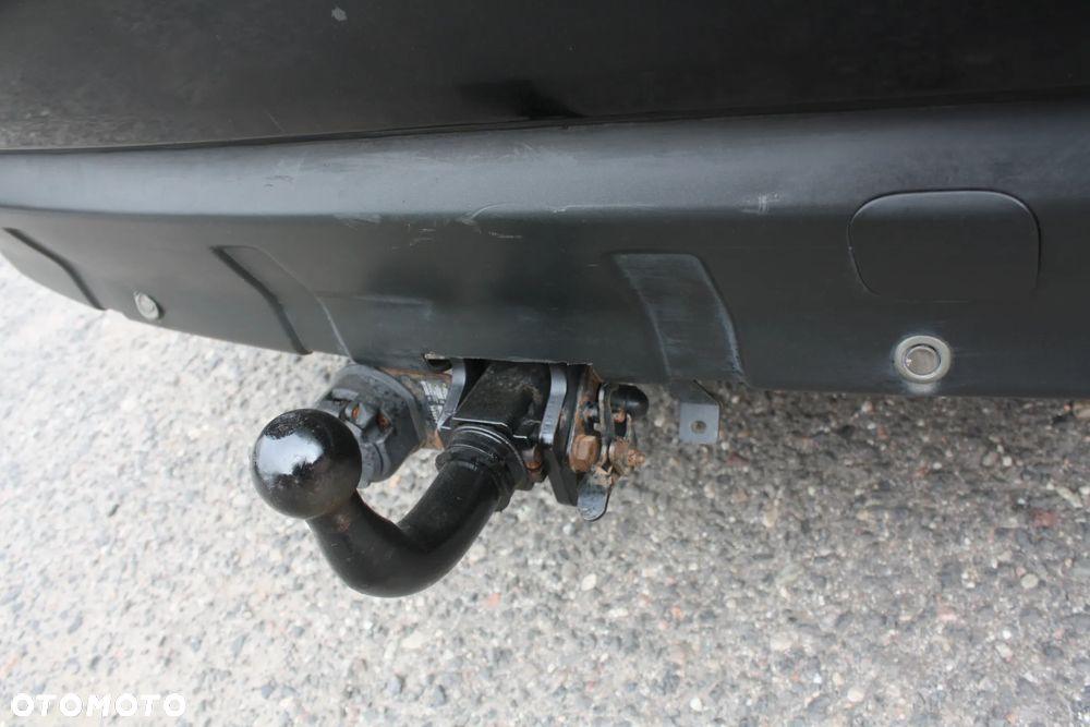 Mitsubishi Outlander - 12