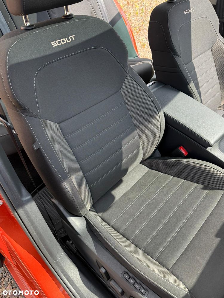 Skoda Superb 2.0 TDI SCR 4x4 Scout DSG - 17