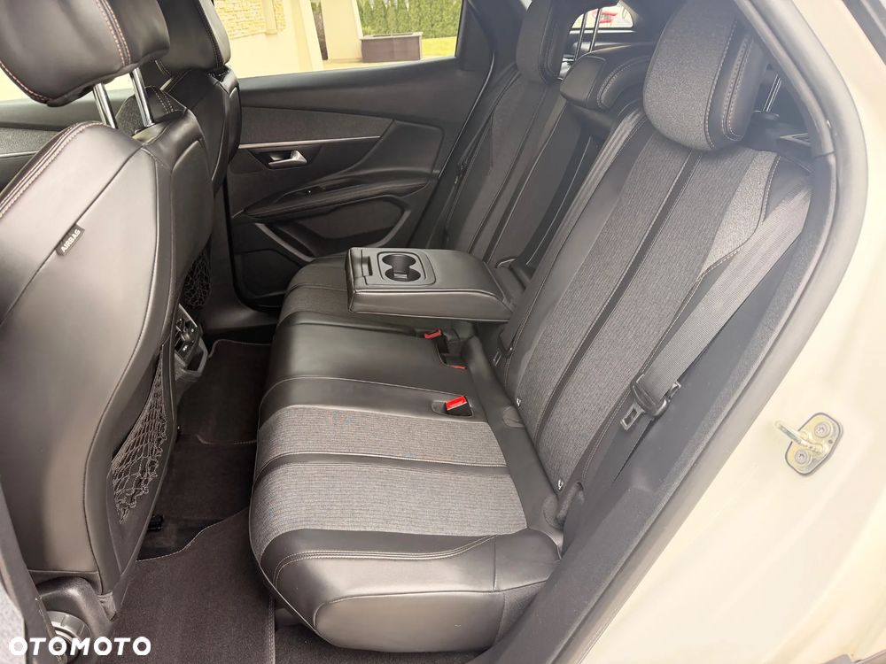 Peugeot 3008 - 17