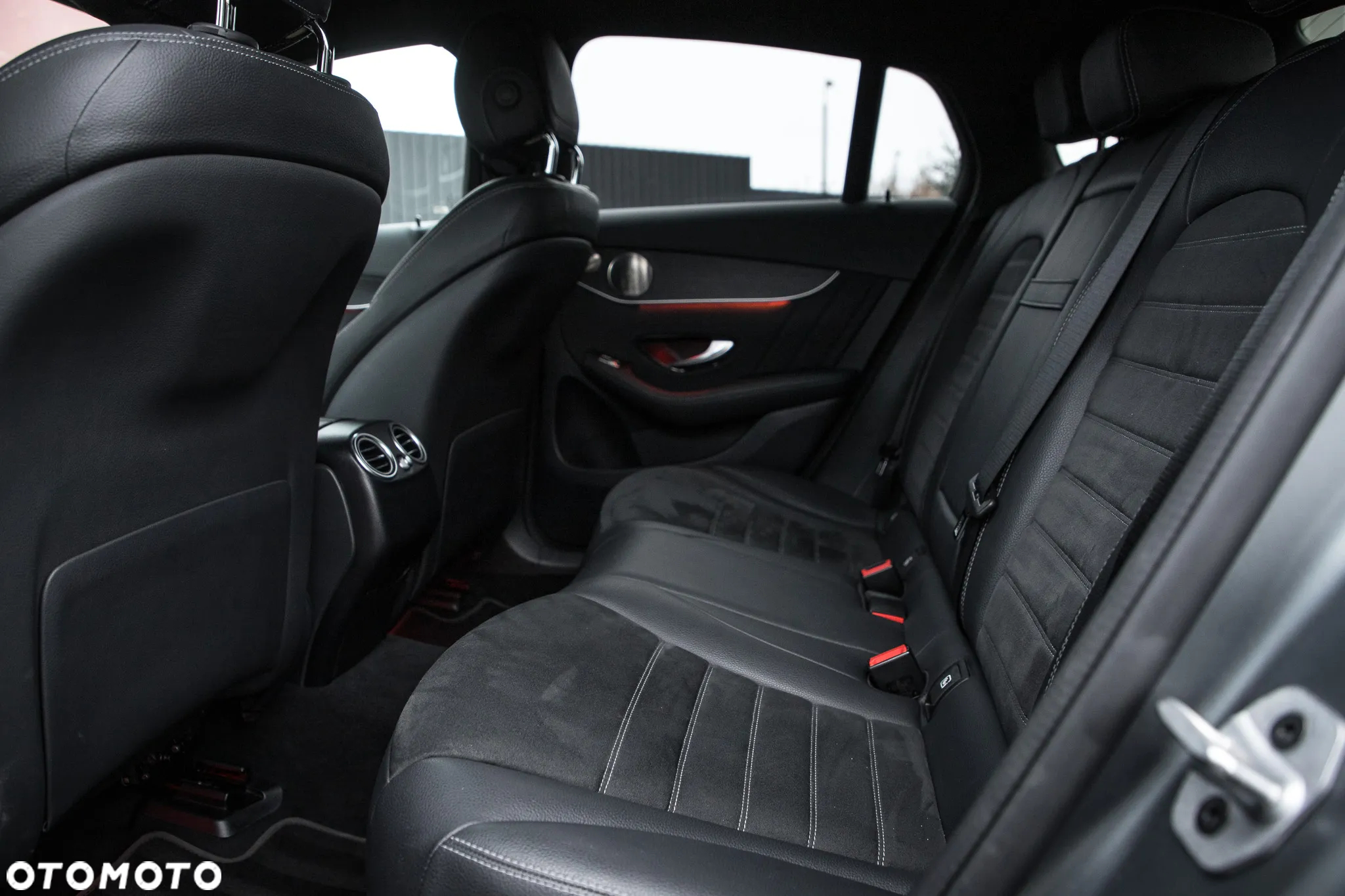 Mercedes-Benz GLC 350 d 4Matic 9G-TRONIC AMG Line - 32