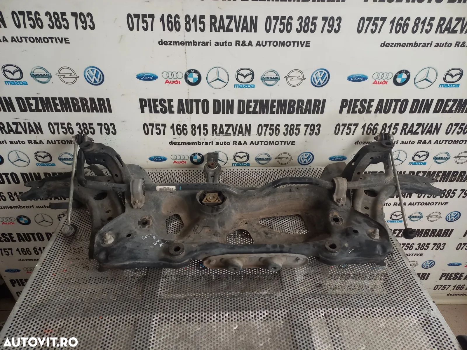 Jug Cadru Motor Vw Golf 8 VIII - Dezmembrari Arad - 1