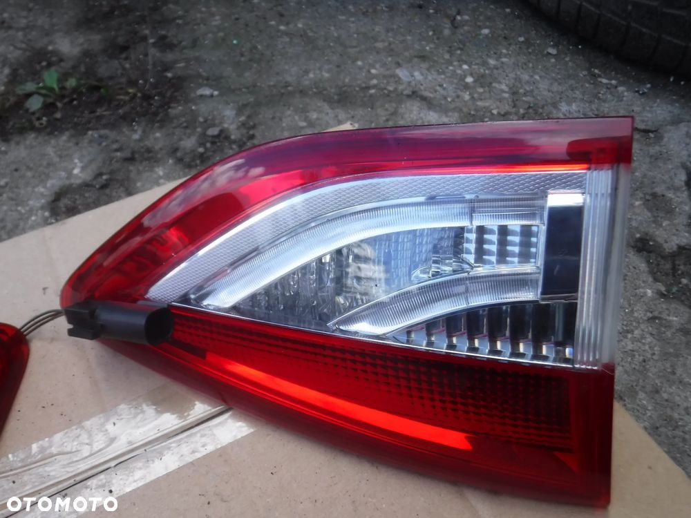 Ford Kuga MK2  lampa tyl w klape LED lewa  CV4413A603-BF - 2
