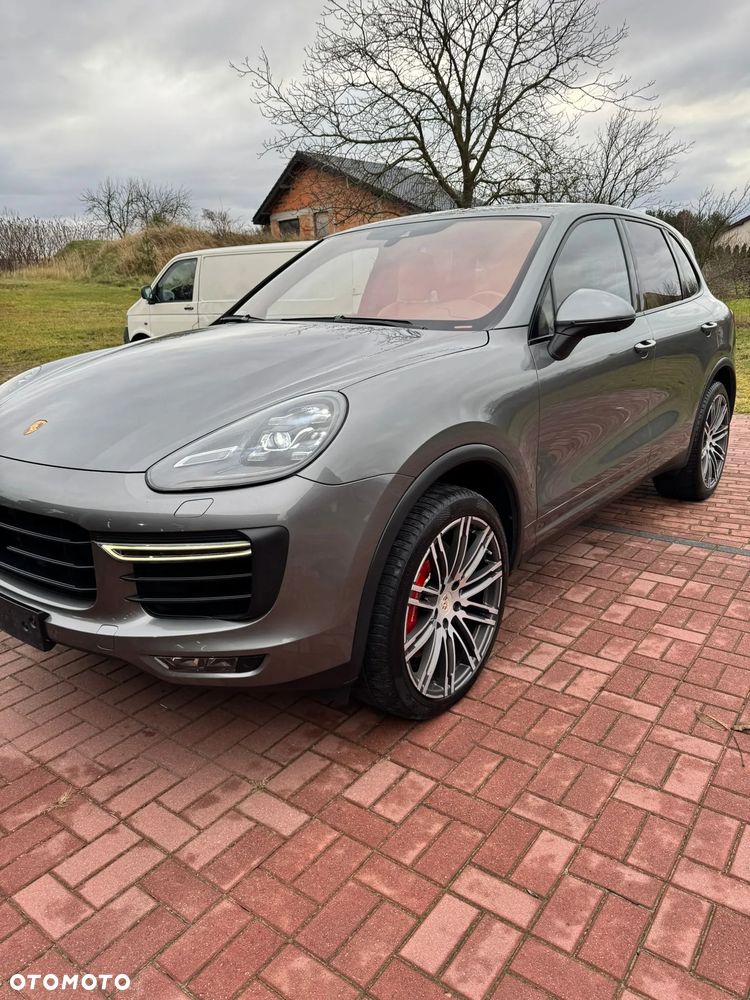 Porsche Cayenne - 24