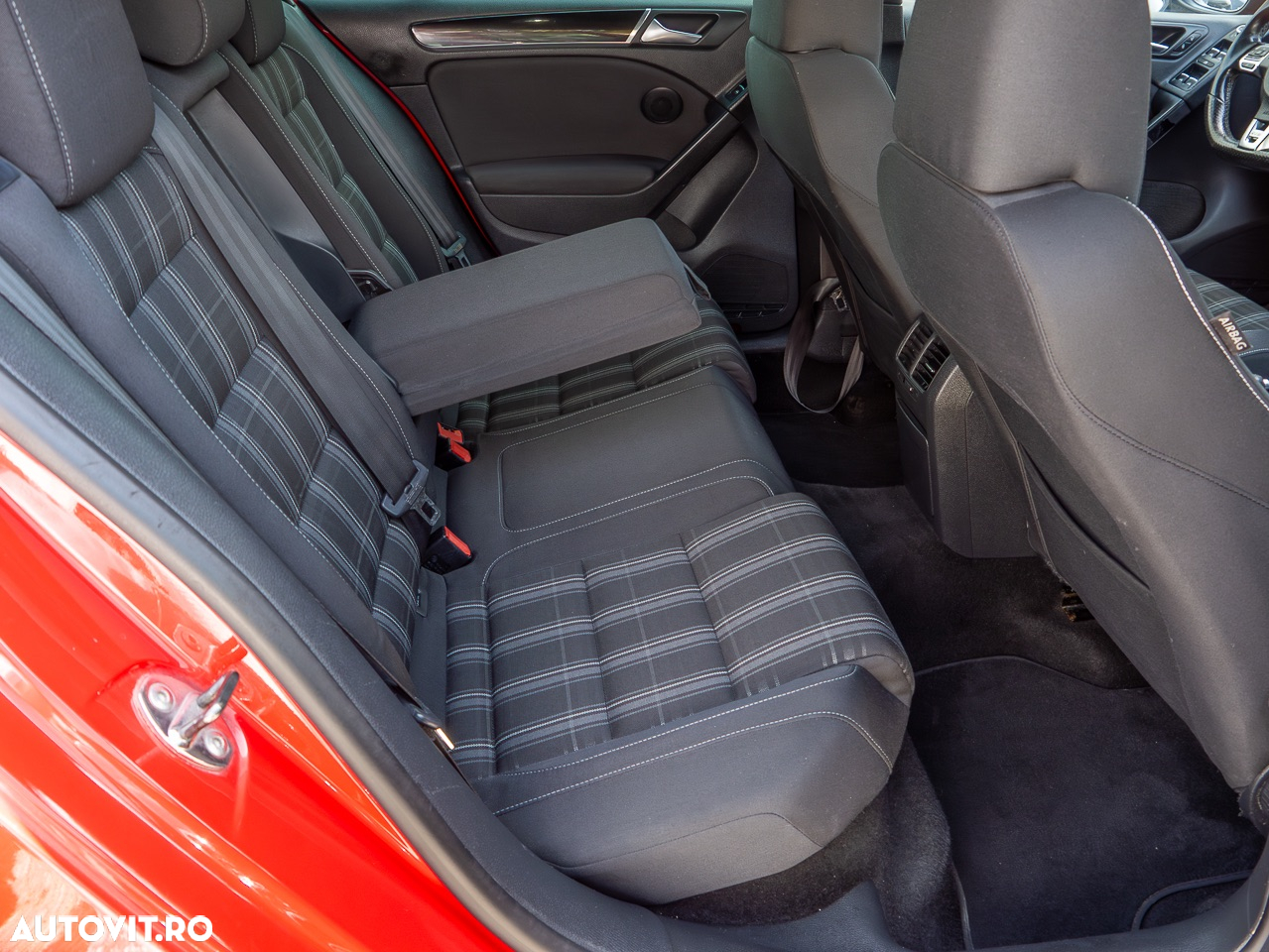 Volkswagen Golf 2.0 DPF GTD DSG - 5