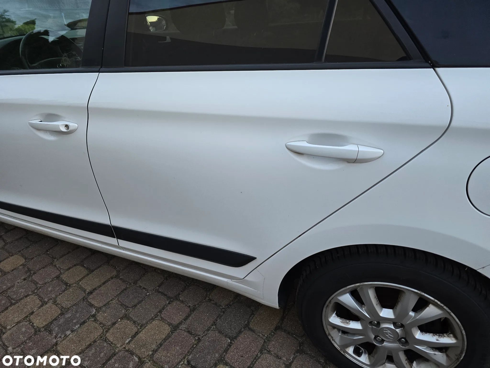 Drzwi lewy tył lewe tylne HYUNDAI I20 II 2014- KOLOR PSW . - 1