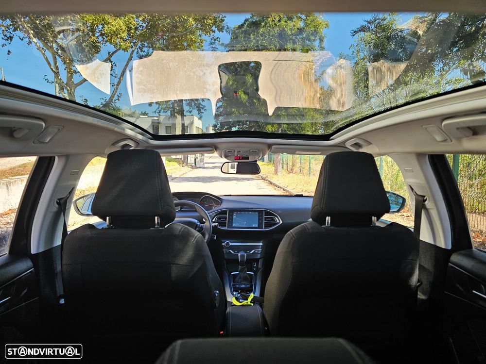 Peugeot 308 2015 photo 2